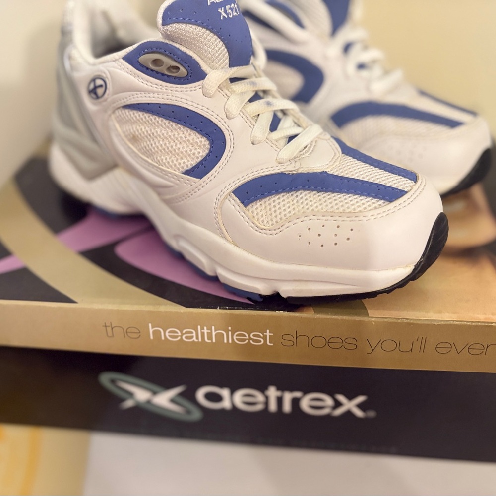 Aetrex White and Purple Sneakers